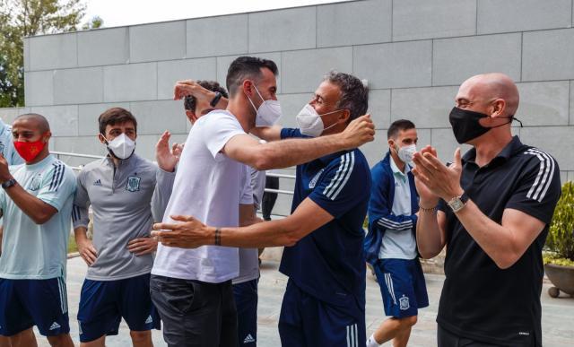 必一运动官方app-布斯克茨康复归队报到 西班牙队全员热烈欢迎